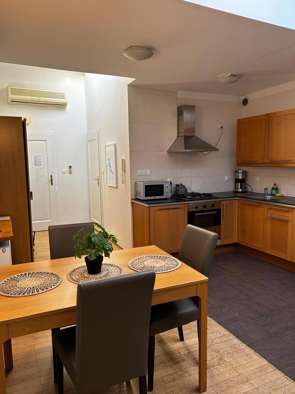 Golden Apartments With Lift - Old Town Krakau Exterior foto